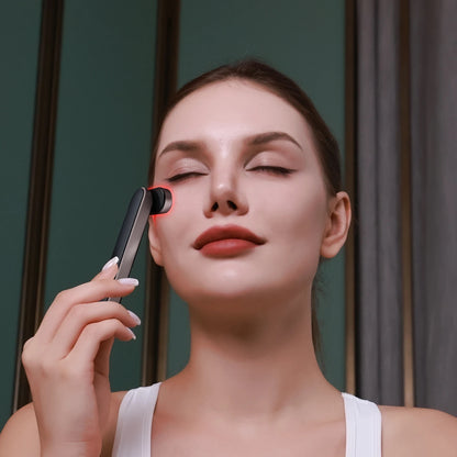 7 color beauty massager Close up in use